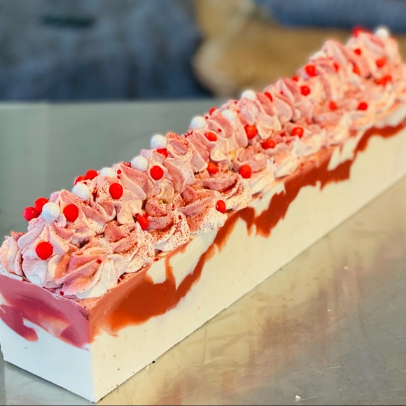 Peppermint Goat Milk & Cream Essential Lather - Picture 5 of 5